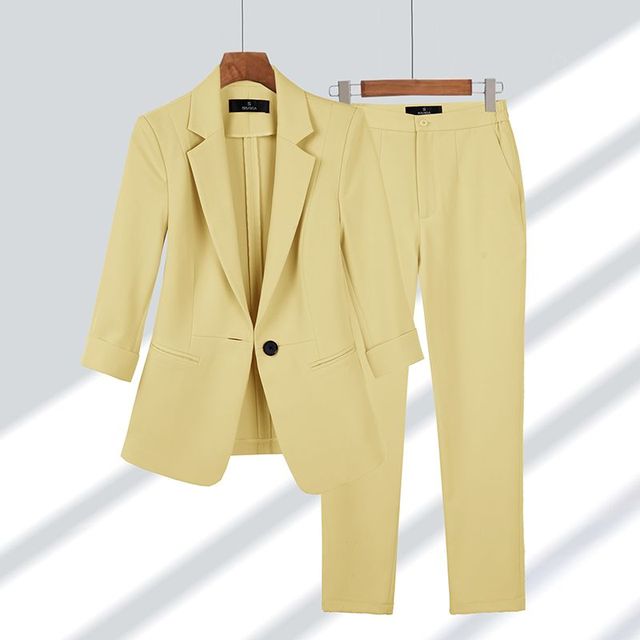 Stilvolles Blazer-Hosen-Set mit Frontknöpfen