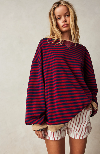 Trendy Oversize-Pullover mit farbenfrohen Streifen