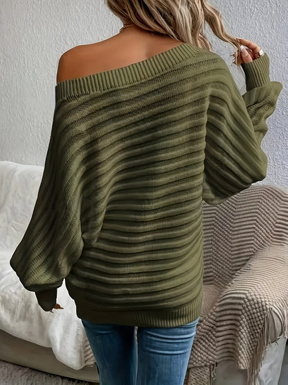 Eleganter asymmetrischer Pullover mit Cold Shoulder