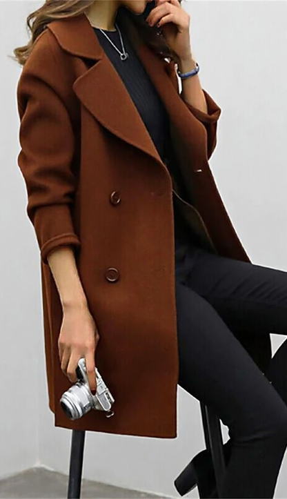 Zeitloser Stil Eleganter langer Trenchcoat