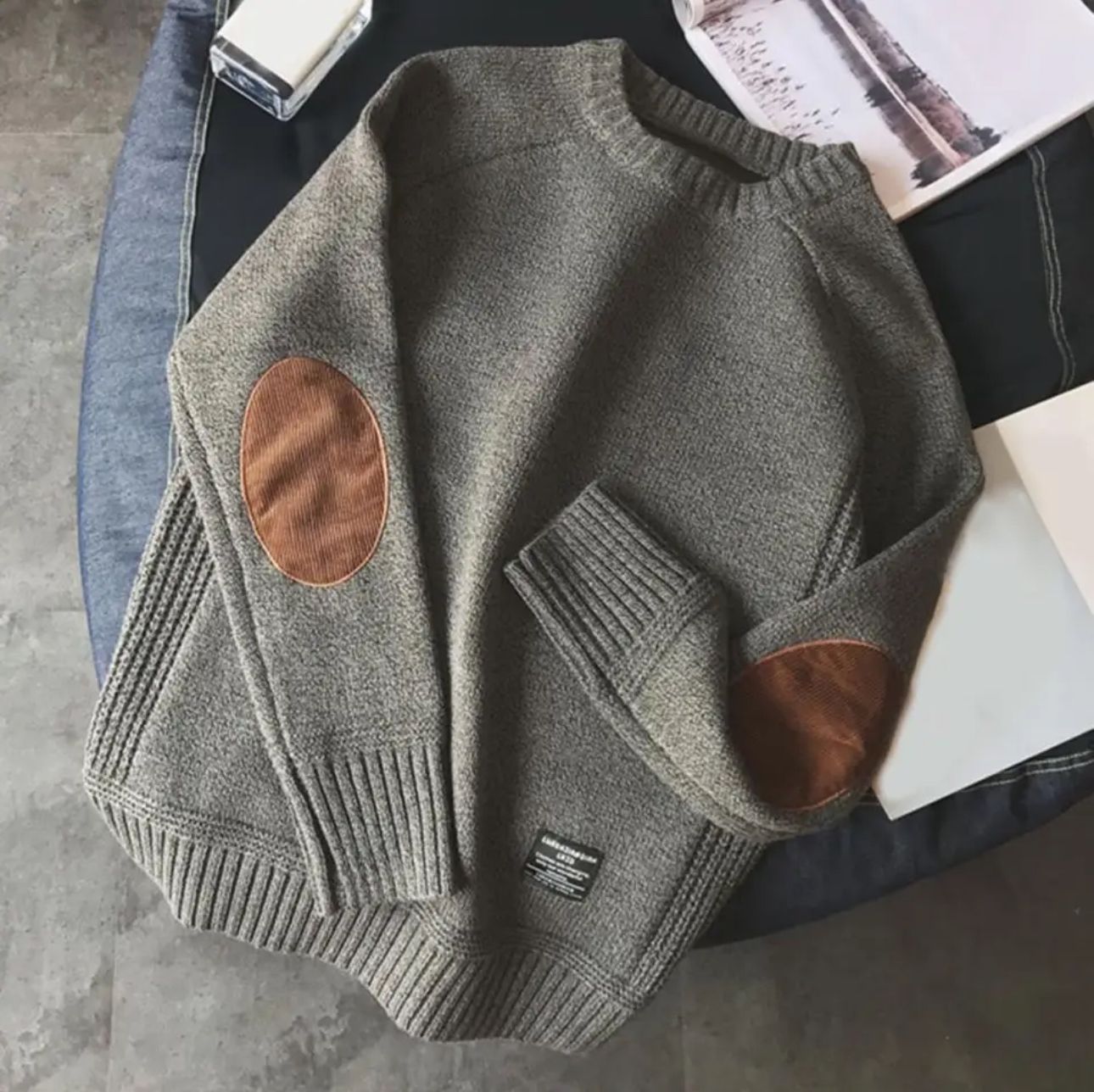 Luxuriöser Herrenpullover mit zeitlosem Design