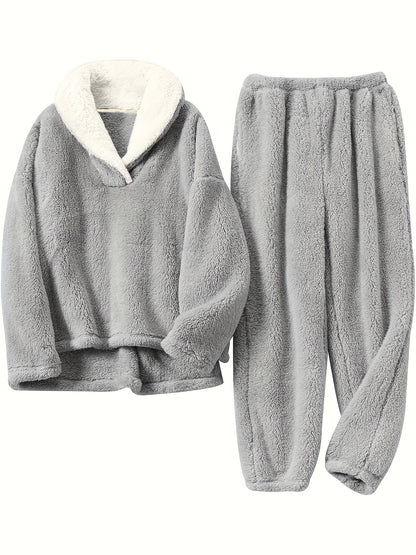 Pullover und Hosen-Pyjama-Set für Frauen