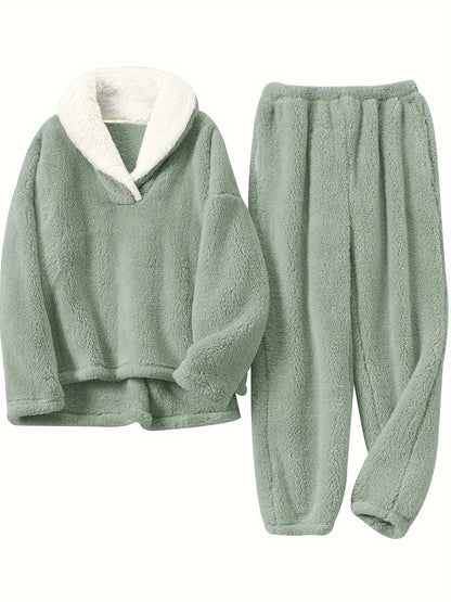 Pullover und Hosen-Pyjama-Set für Frauen