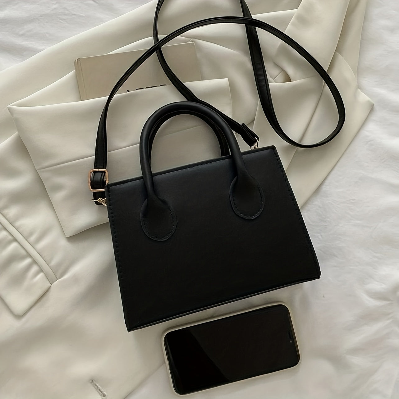 Luna | Klassische schwarze minimalistische Top-Griff-Tasche