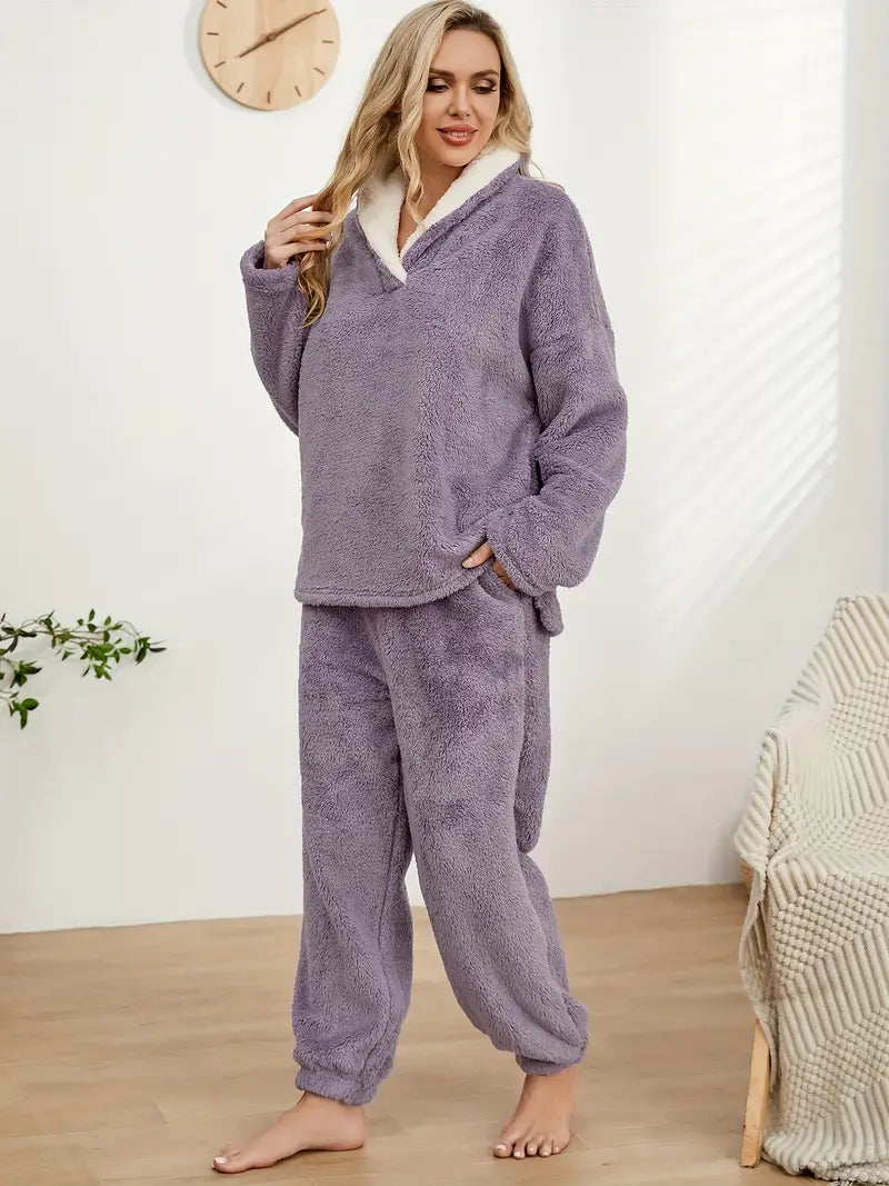 Pullover und Hosen-Pyjama-Set für Frauen