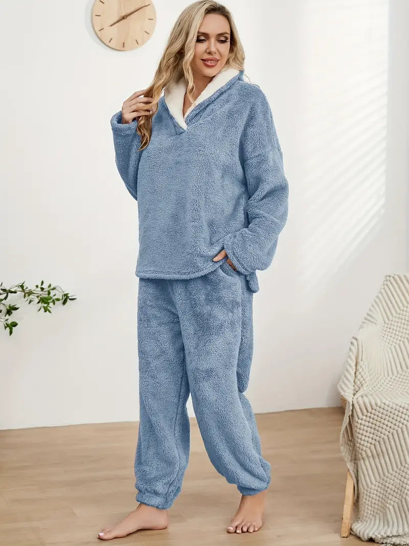 Pullover und Hosen-Pyjama-Set für Frauen