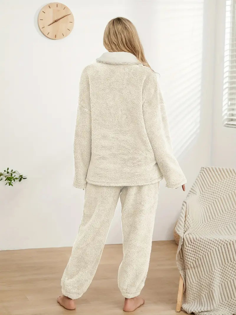 Pullover und Hosen-Pyjama-Set für Frauen