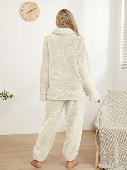 Pullover und Hosen-Pyjama-Set für Frauen