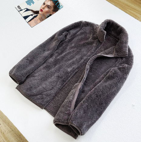 Schicker Zip Up Teddy Mantel für stilvolle Winterwärme