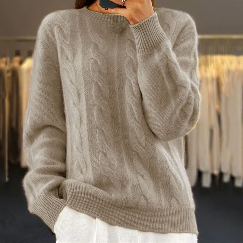 Stylischer Pullover für Damen im Kabelstrickdesign